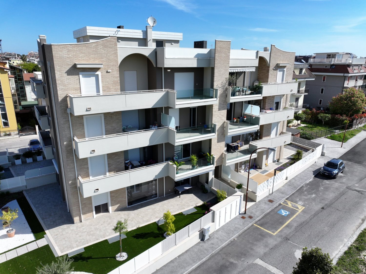 Complesso residenziale Via del Correggio 36